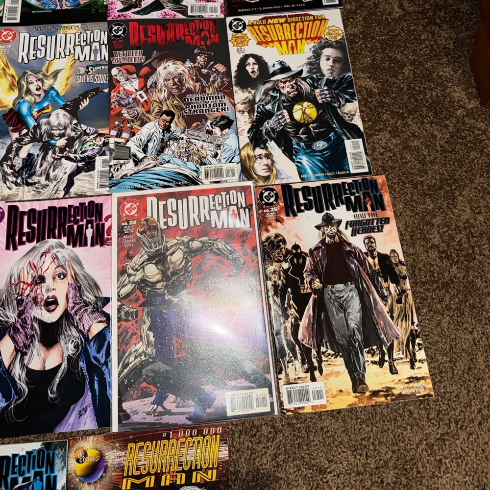 Huge DC Comics Resurrection Man Comic Lot - Picture 6 of 7